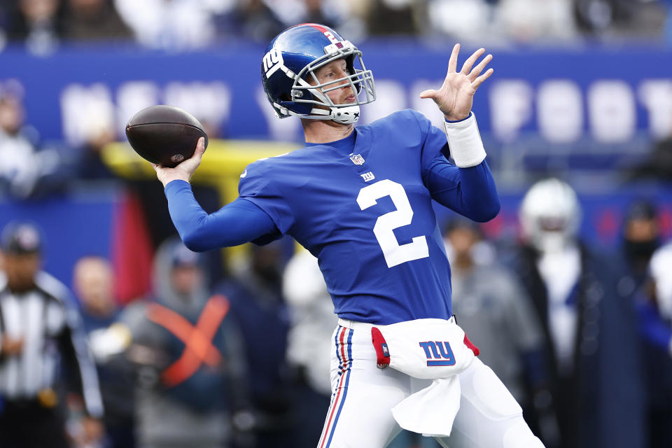 EAST RUTHERFORD, NEW JERSEY - DECEMBER 19: Mike Glennon #2 of the New York Giants throws the ball during the first quarter against the Dallas Cowboys at MetLife Stadium on December 19, 2021 in East Rutherford, New Jersey. (Photo by Sarah Stier/Getty Images)