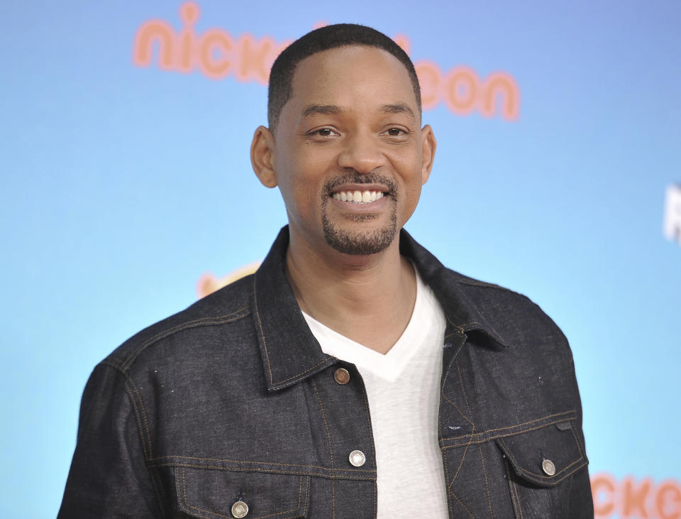 En esta foto del 23 de marzo del 2019, Will Smith llega a la entrega de los premios Kids' Choice de Nickelodeon en Los Angeles. Smith, NASA, Fortnite y Disney fueron reconocidos con un Premio Webby por su excelencia en internet. La Academia Internacional de las Artes y Ciencias Digitales dio a conocer la lista de ganadores el martes 23 de abril del 2019. (Foto por Richard Shotwell/Invision/AP, Archivo)