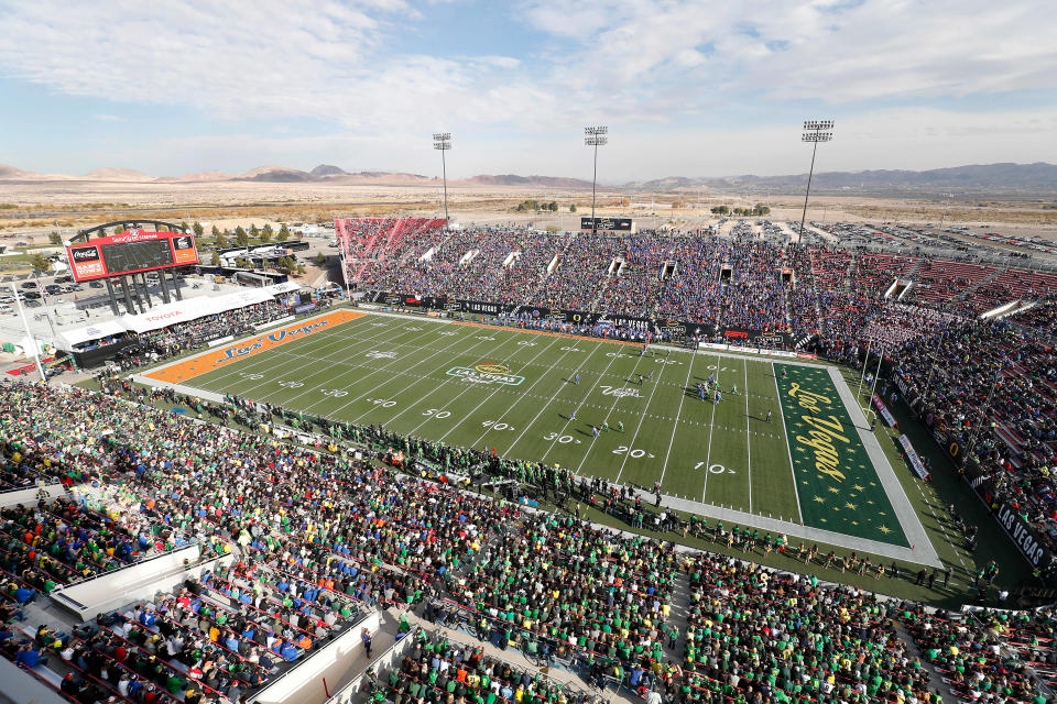 General overview of the stadium during the Las Vegas Bowl featuring the Oregon Ducks and Boise State Broncos on December 16, 2017 at Sam Boyd Stadium in Las Vegas, NV. (Photo by Jeff Speer/Icon Sportswire via Getty Images)