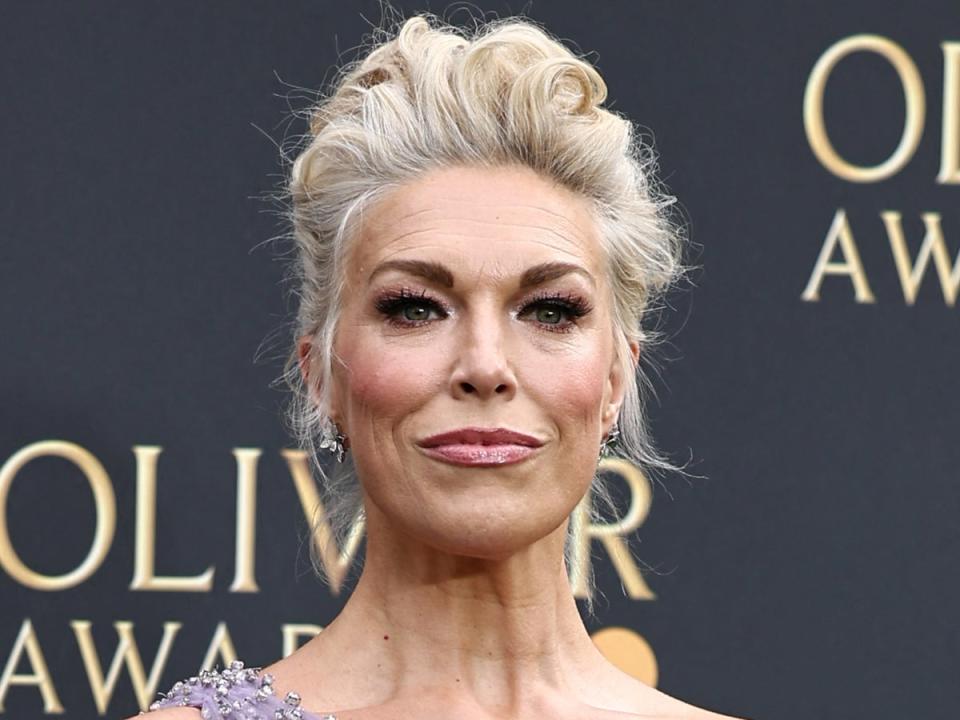 Hannah Waddingham en los Premios Olivier (AFP via Getty Images)