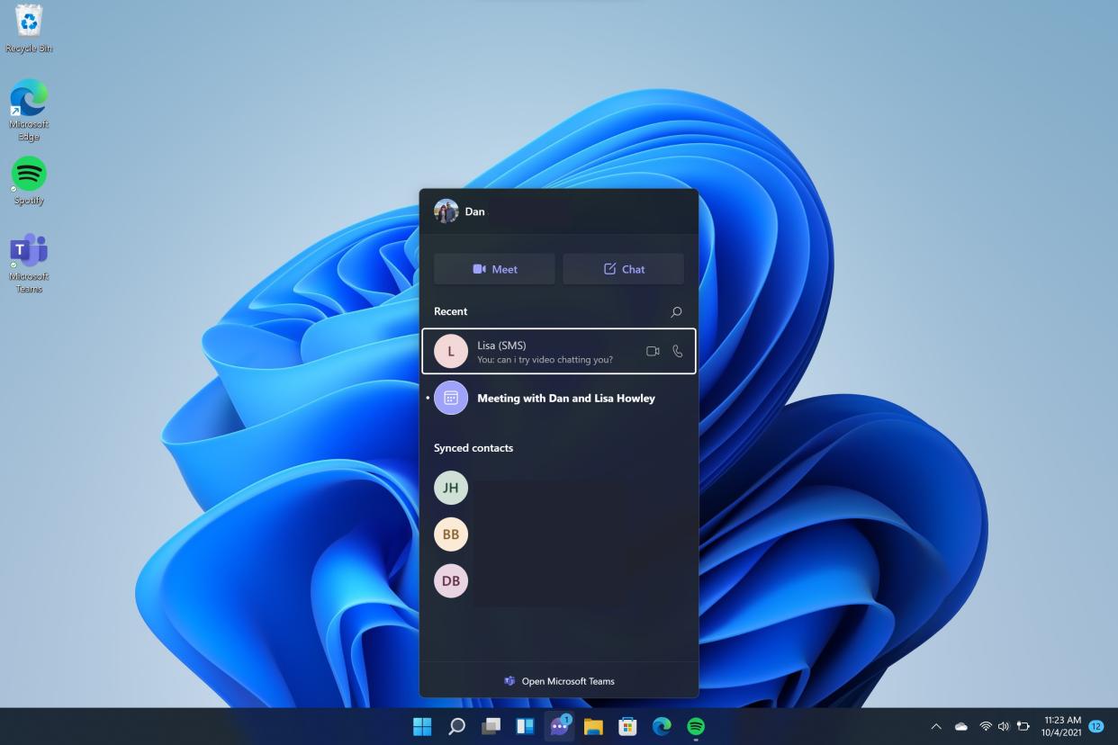 The Chat app, in the center of the taskbar, is a version of Microsoft Teams that allows you to chat with other Teams users or send messages as SMS texts to friends and family. (Image: Howley)