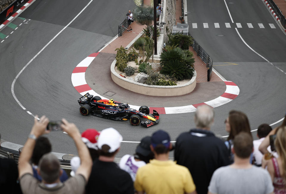 Fórmula Uno F1 - Gran Premio de Mónaco - Circuito de Mónaco, Mónaco - 24 de mayo de 2024 Sergio Pérez de Red Bull durante los entrenamientos REUTERS/Benoit Tessier