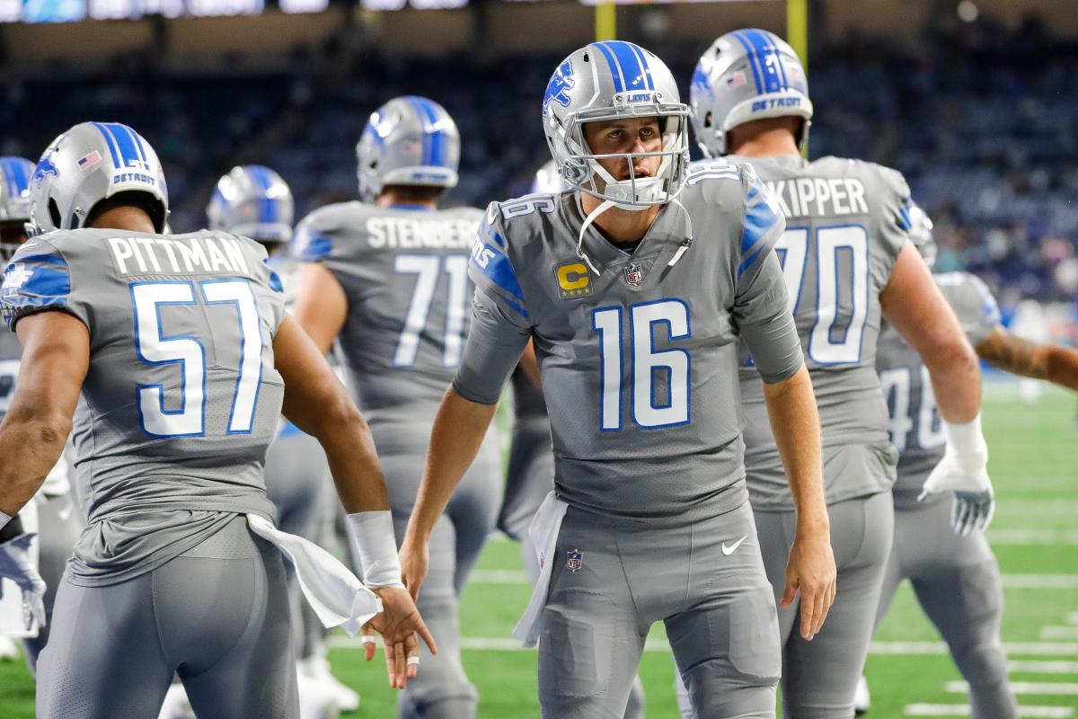 PFF projects Lions to win less than the current odds total