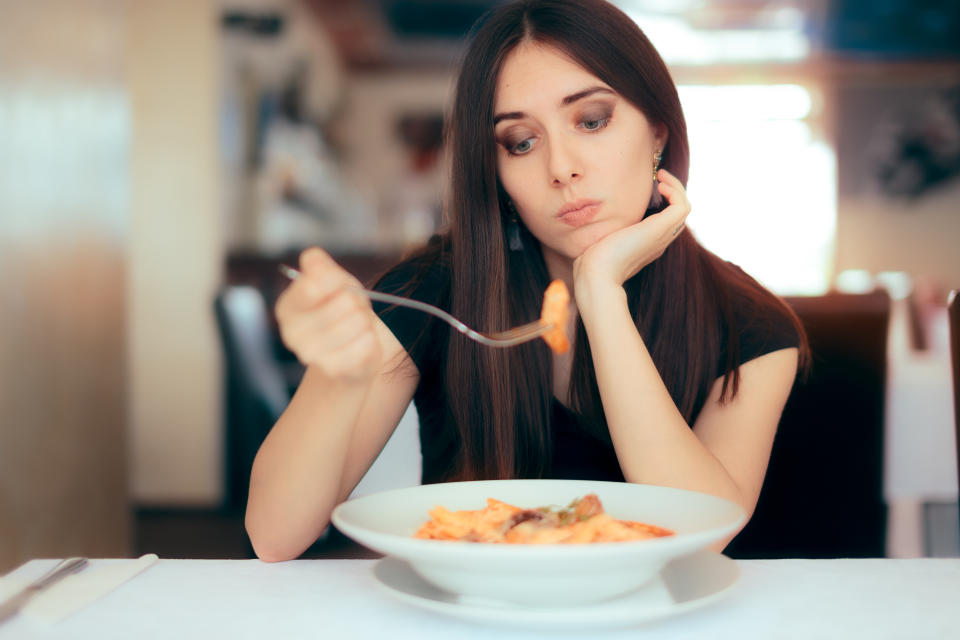 El rechazo compulsivo de la comida es señal de que no hemos desarrollado buenos hábitos alimenticios. (Foto: Getty Creative)