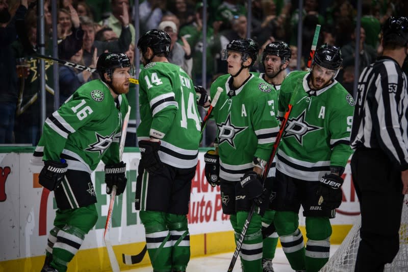 NHL: Ottawa Senators at Dallas Stars