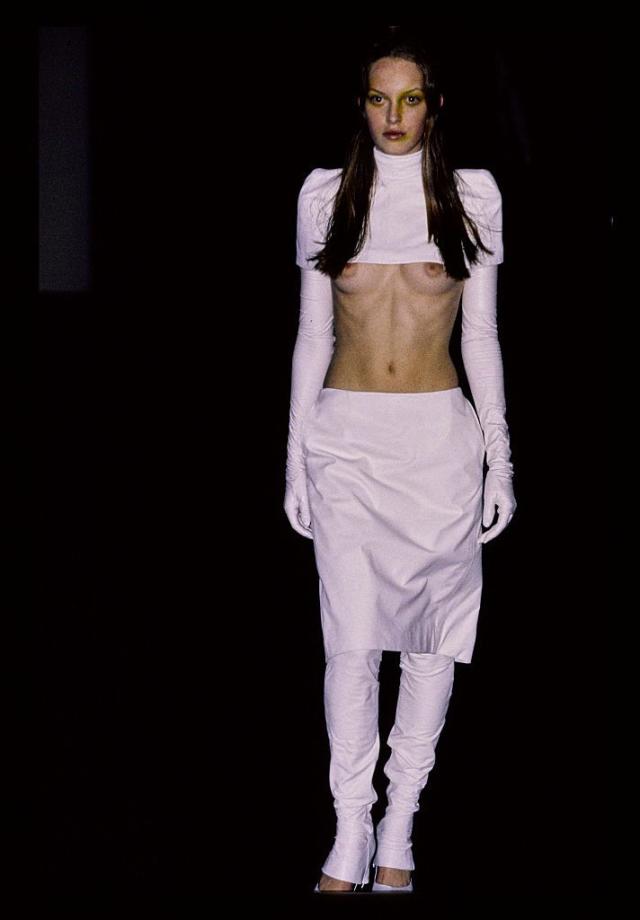 Fashion flashback: 90s catwalk moments