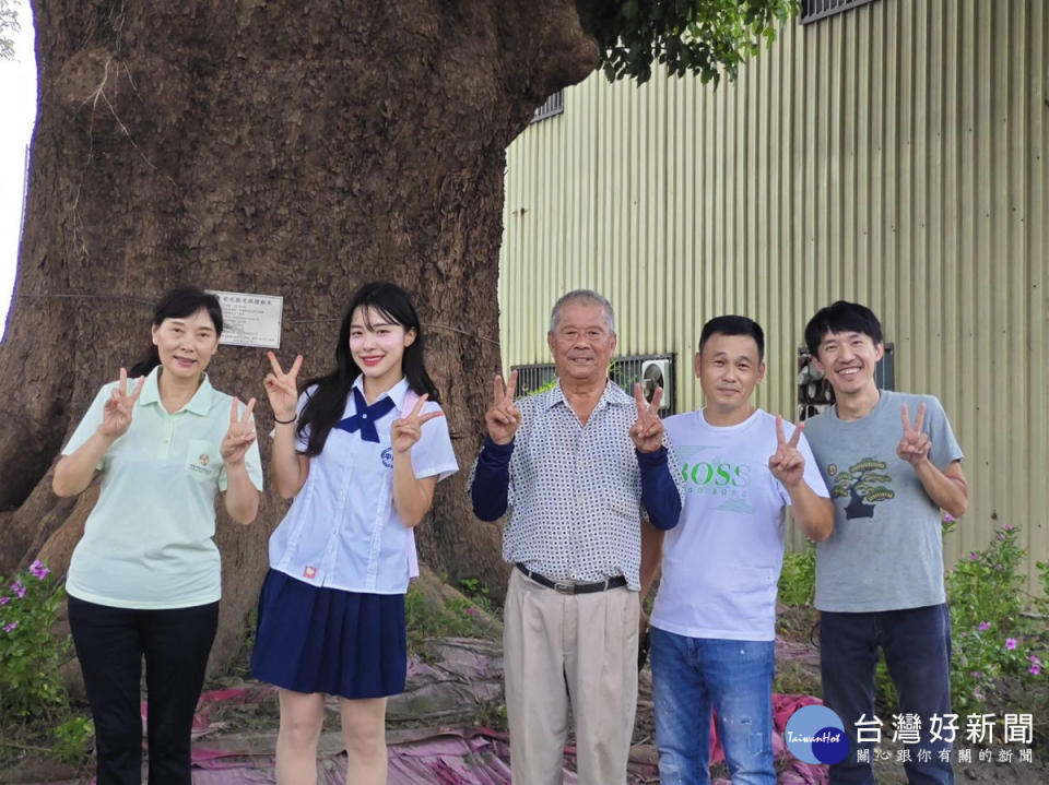 韓啦啦隊女神李多慧首次下鄉苗木之鄉　被國際級美景成美文化園驚艷到