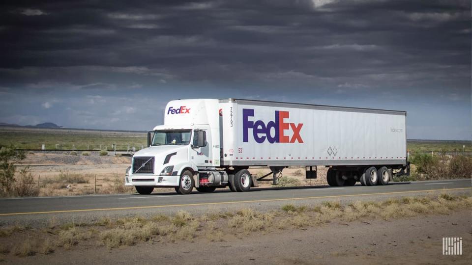 FedEx Freight to close seven service centers in six states. (Photo: Jim Allen/FreightWaves)