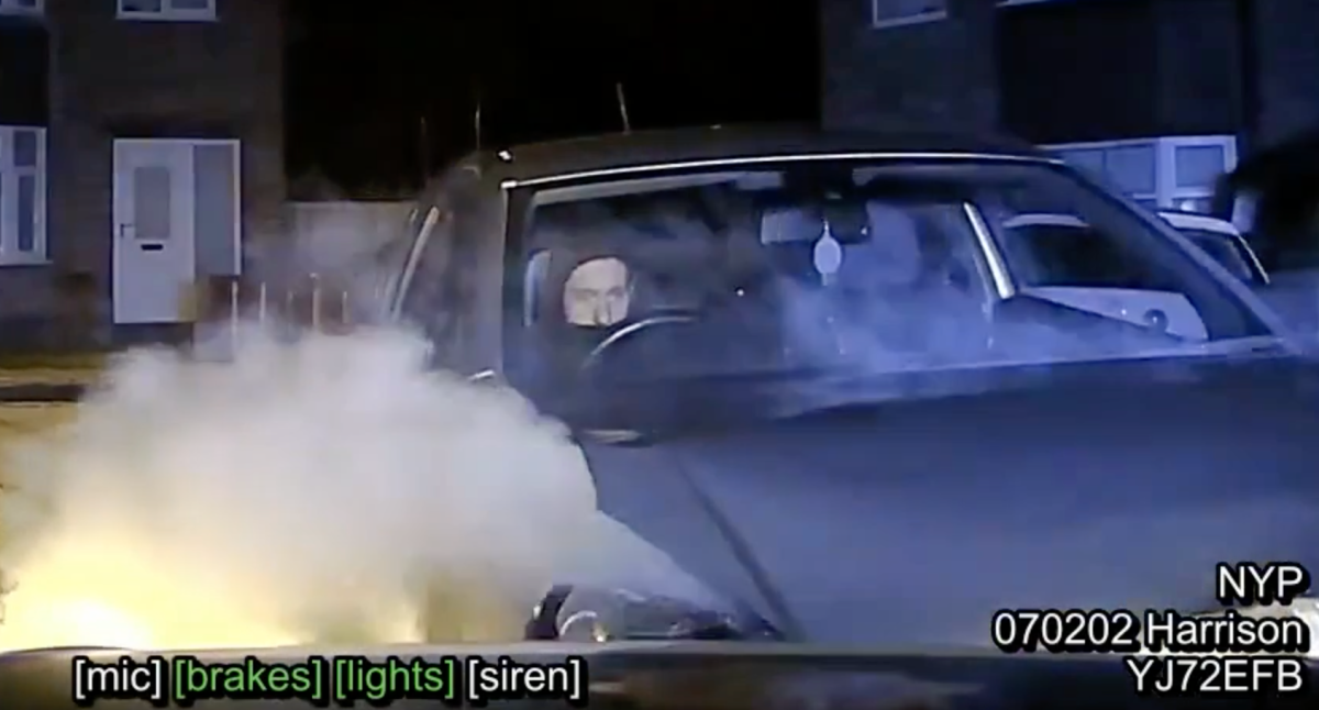 Mann aus York verurteilt, nachdem er während der Verfolgungsjagd ein Polizeiauto gerammt hatte
