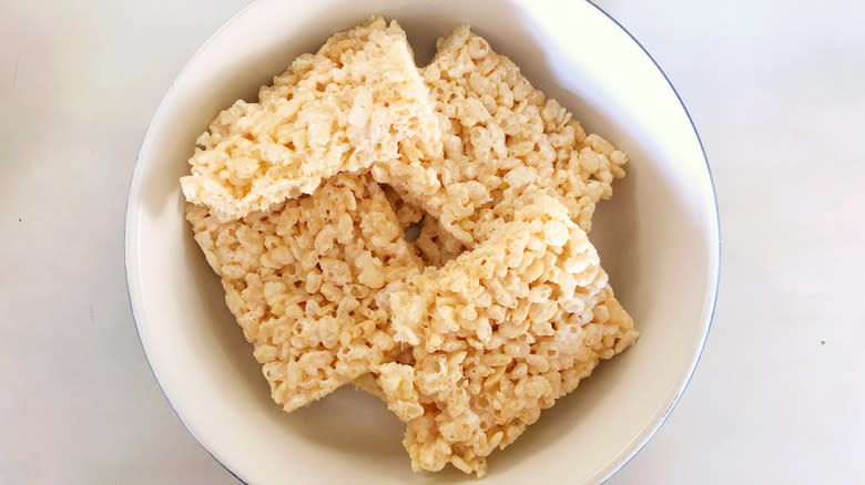 Bowl of plain Rice Krispie treats