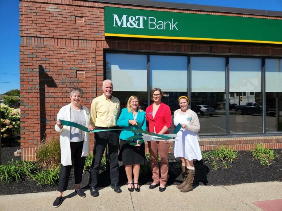 The Greater Dover Chamber of Commerce held a ribbon cutting to acknowledge M&T Bank's acquisition of People's United Financial.