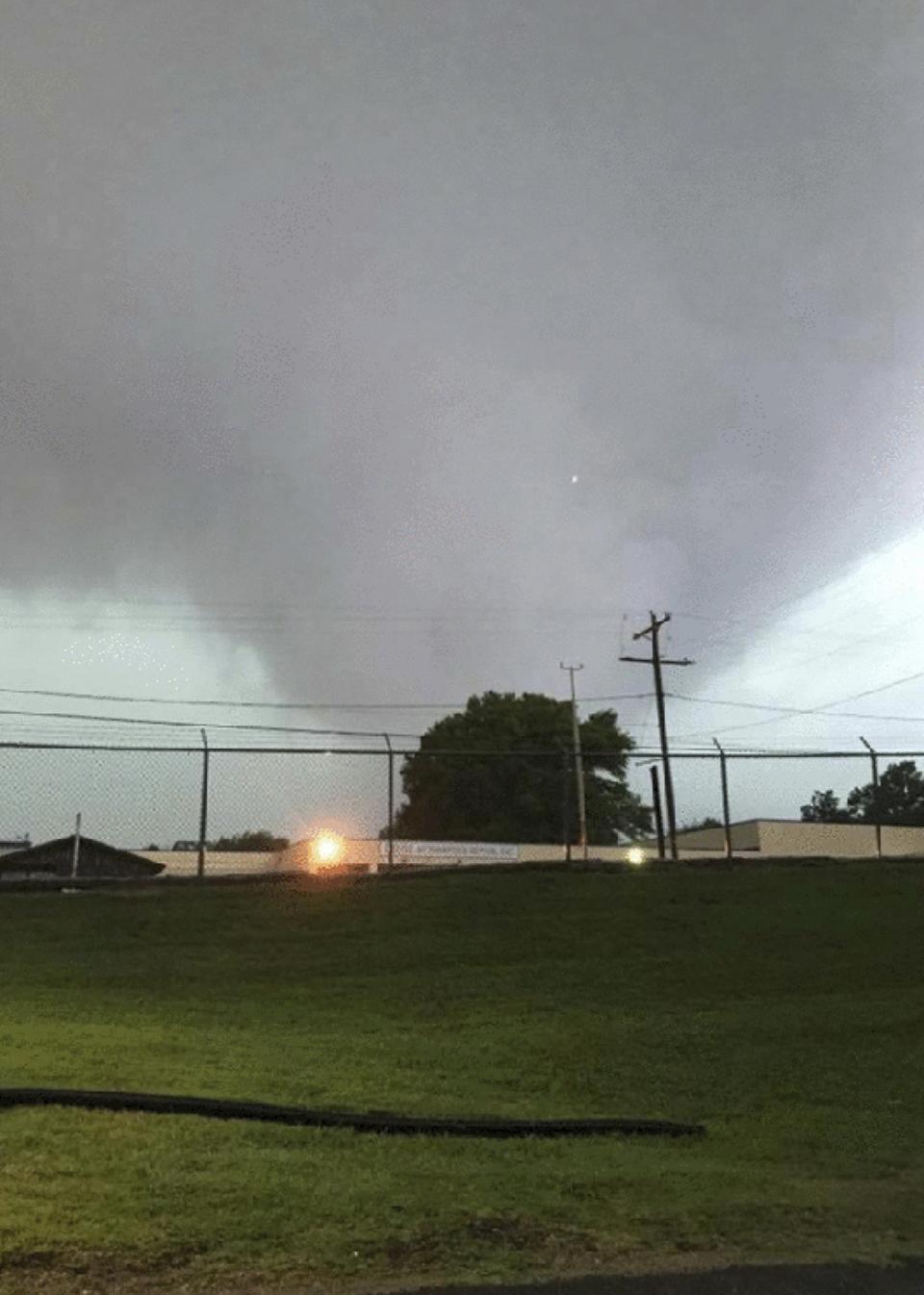 Cloud funnel approaching Vicksburg