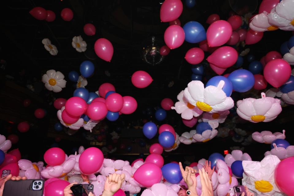 NEW YORK, NEW YORK - MARCH 02: Balloons and inflatable flower floats release onto audience at De La Soul’s The DA.I.S.Y. Experience, produced in conjunction with Amazon Music, at Webster Hall on March 02, 2023 in New York City. (Photo by Johnny Nunez/Getty Images for Amazon)