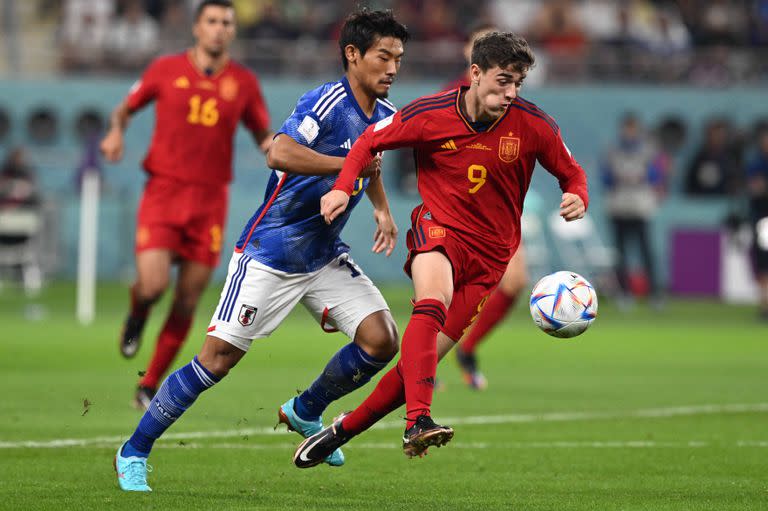 DOHA, QATAR - DECEMBER 01: Gavi of Spain in action during the FIFA World Cup Qatar 2022 Group E match between Japan and Spain at Khalifa International Stadium on December 01, 2022 in Doha, Qatar. Salih Zeki Fazlioglu / Anadolu Agency (Photo by SALIH ZEKI FAZLIOGLU / ANADOLU AGENCY / Anadolu Agency via AFP)