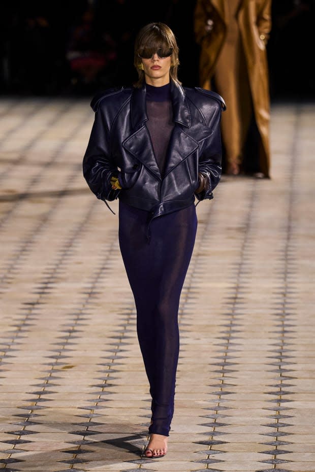 <p>A look from the Saint Laurent Spring 2023 collection. Photo: Imaxtree</p>