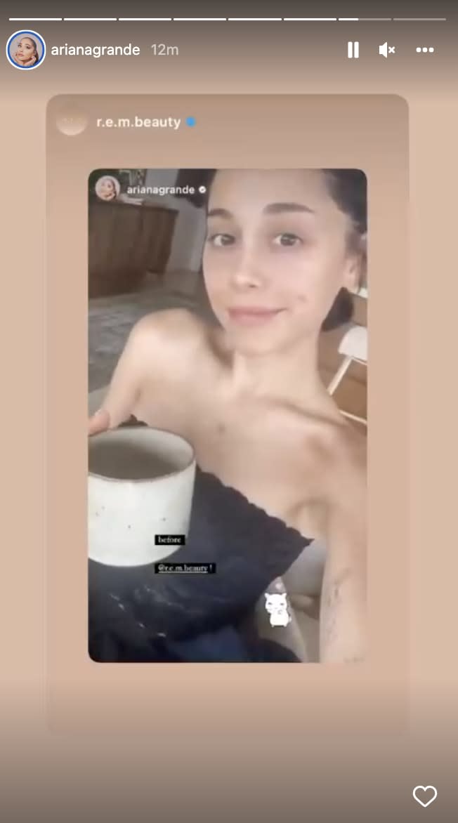 Grande in a rare makeup-free selfie. (Ariana Grande / Instagram)