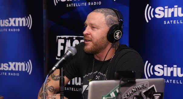 SiriusXM's The Jason Ellis Show Live From Hooters In New York