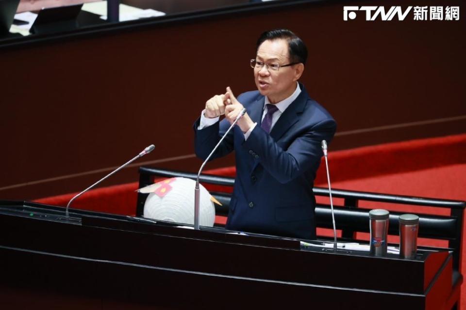 張啟楷今（27）日質詢時要求行政院長陳建仁表態為賴清德所言背書，台積電這次進駐計畫絕不能跳票，不能糊弄嘉義人。（圖／<a class="link " href="https://tw.stock.yahoo.com/tag/張啟楷" data-i13n="sec:content-canvas;subsec:anchor_text;elm:context_link" data-ylk="slk:張啟楷;sec:content-canvas;subsec:anchor_text;elm:context_link;itc:0">張啟楷</a>提供）