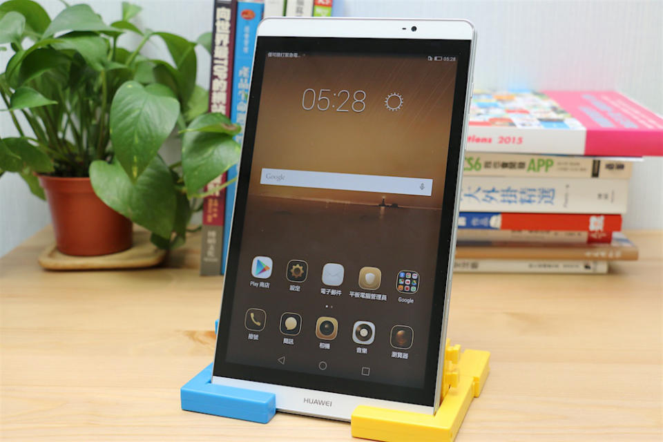 哈曼卡頓加持 影音新震撼 HUAWEI MediaPad M2 8.0 動手試試看