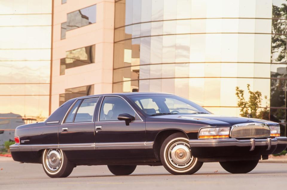 Tested: 1994 Buick Roadmaster Photos