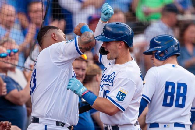 Kansas City Royals' Michael Massey struggling to hit in MLB