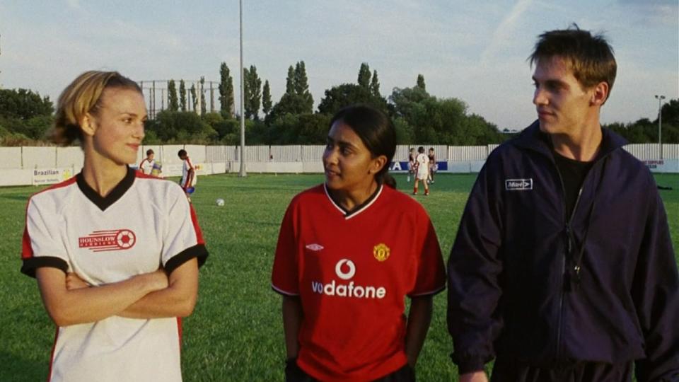 Keira Knightley, Parminder Nagra, and Jonathan Rhys Meyers in Bend It Like Beckham