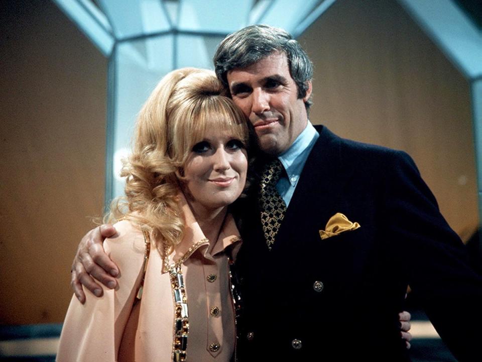 Burt Bacharach poses with Dusty Springfield in 1970 (ITV/Shutterstock)
