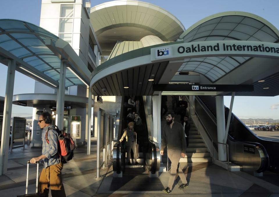 California officials are mulling over an idea to change the name of Oakland’s airport to include San Francisco. San Francisco Chronicle via Getty Images