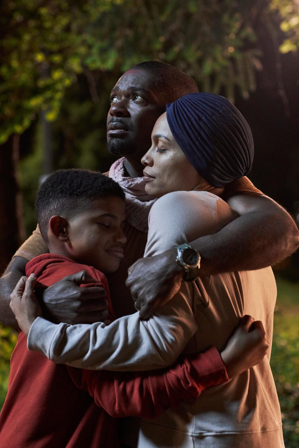 David Oyelowo in The Water Man with Lonnie Chavis and Rosario Dawson (Karen Ballard/Netflix)