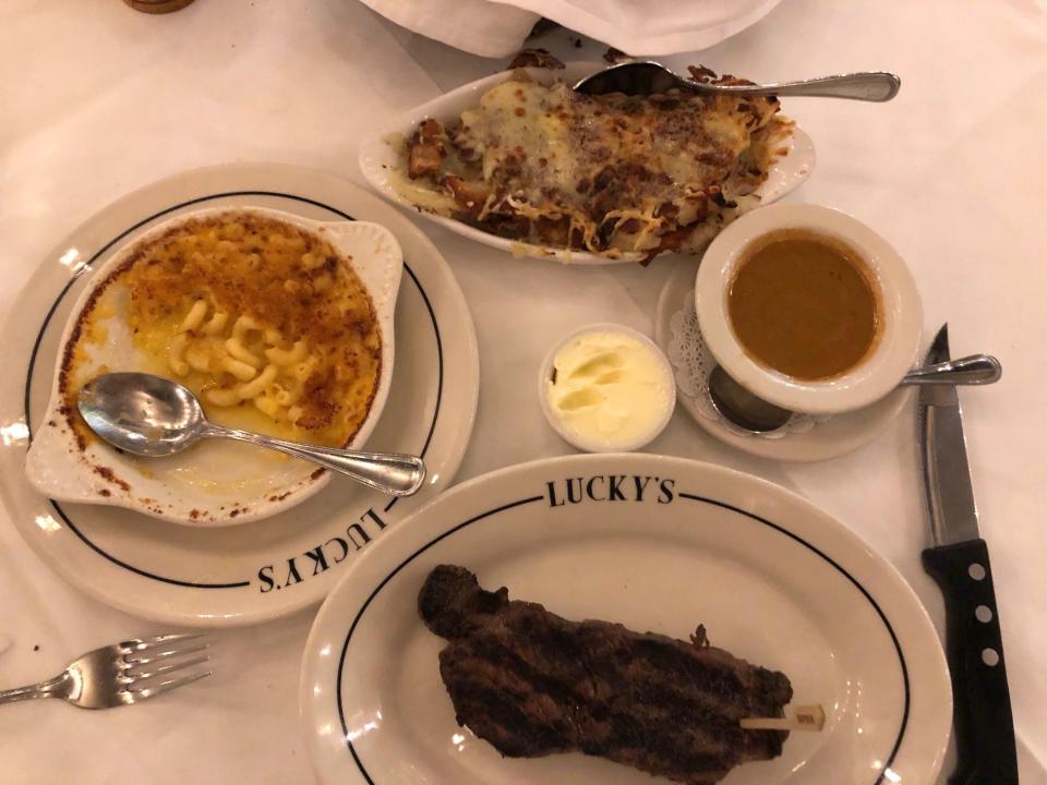 Dinner at Lucky's Steakhouse