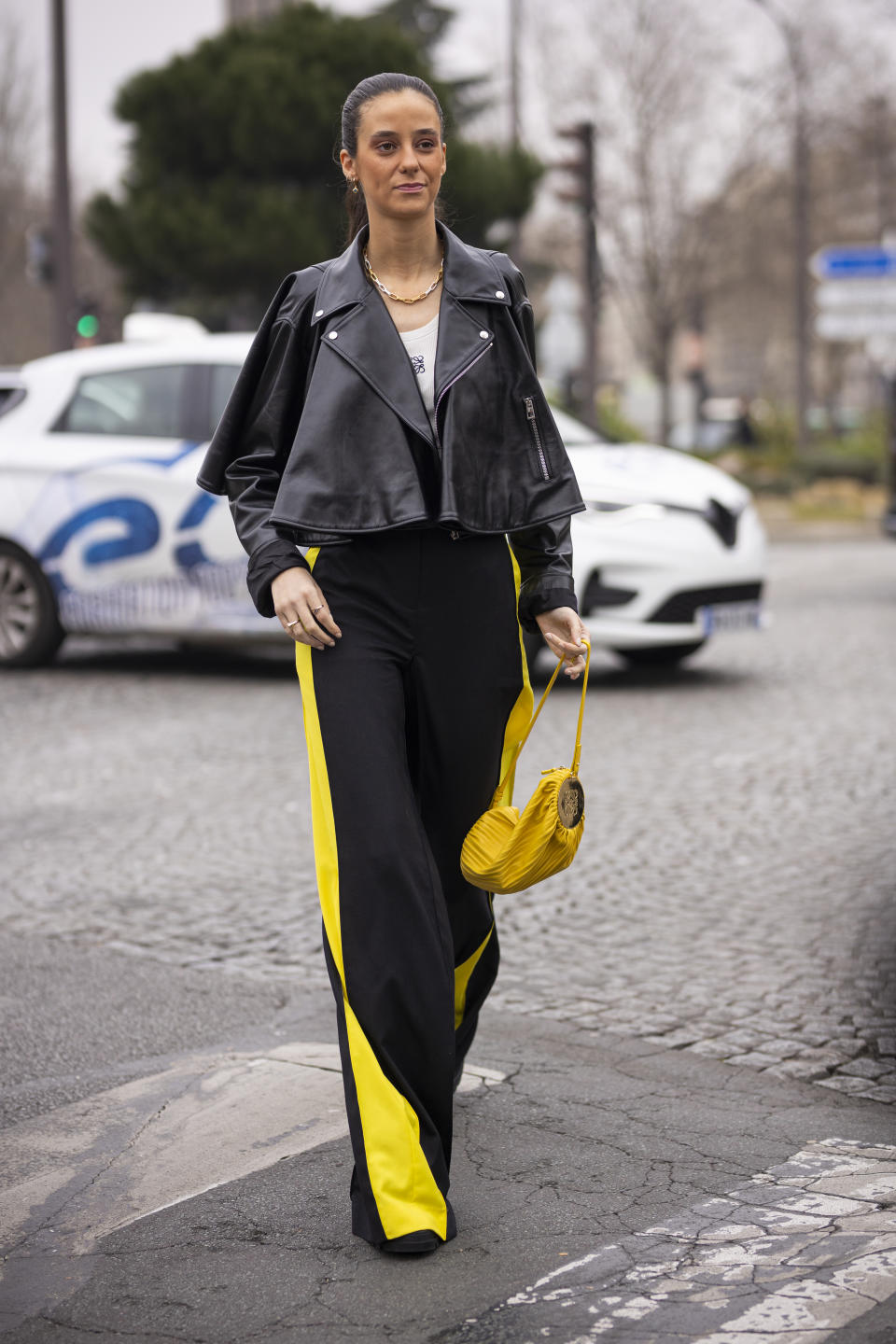 Victoria de Marichalar en el desfile de Loewe en París. (Photo by Claudio Lavenia/Getty Images)