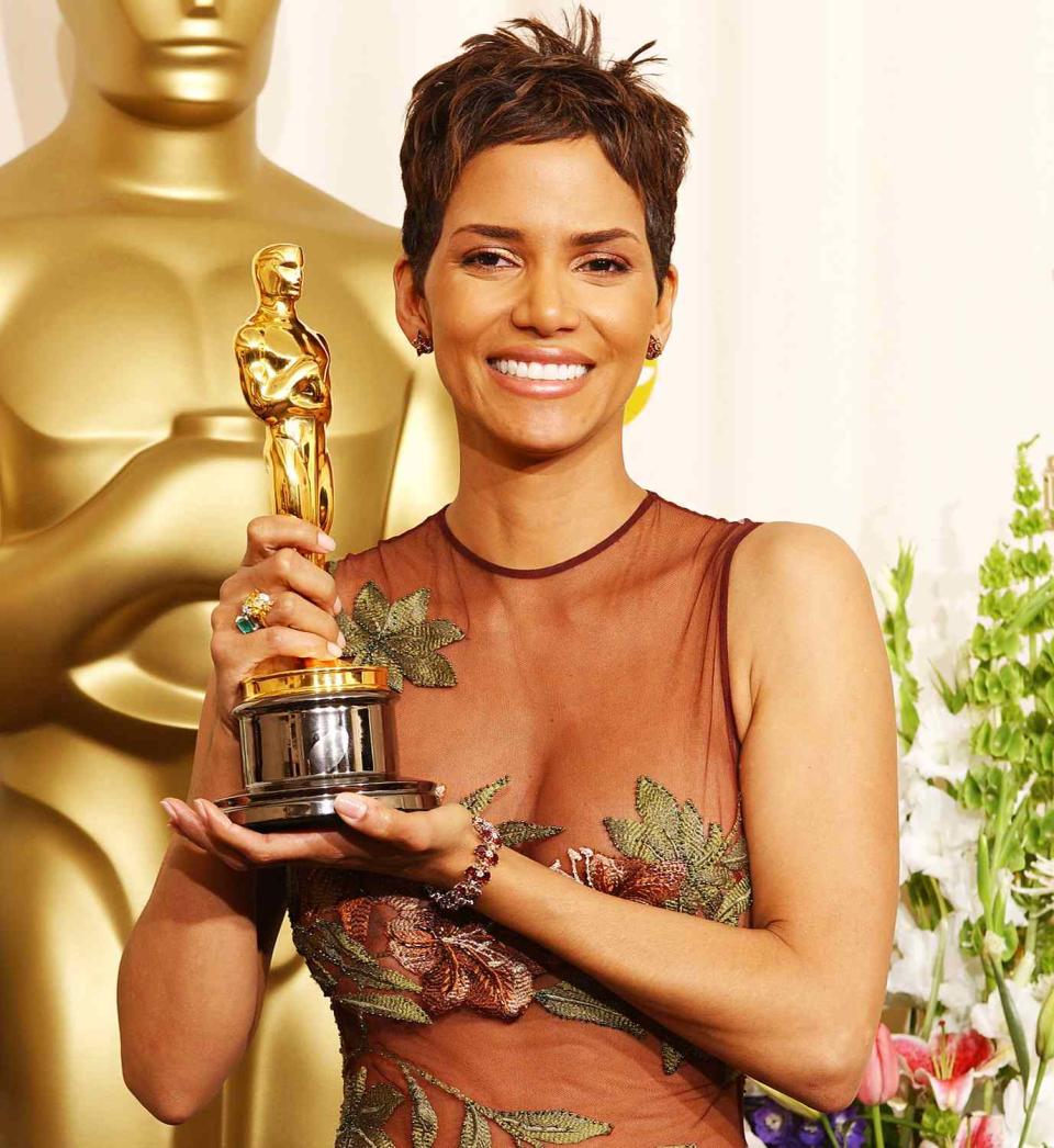 Best Actress winner Halle Berry at the 74th annual Academy Awards at the Kodak Theater in Hollywood, Ca., 3/24/02.