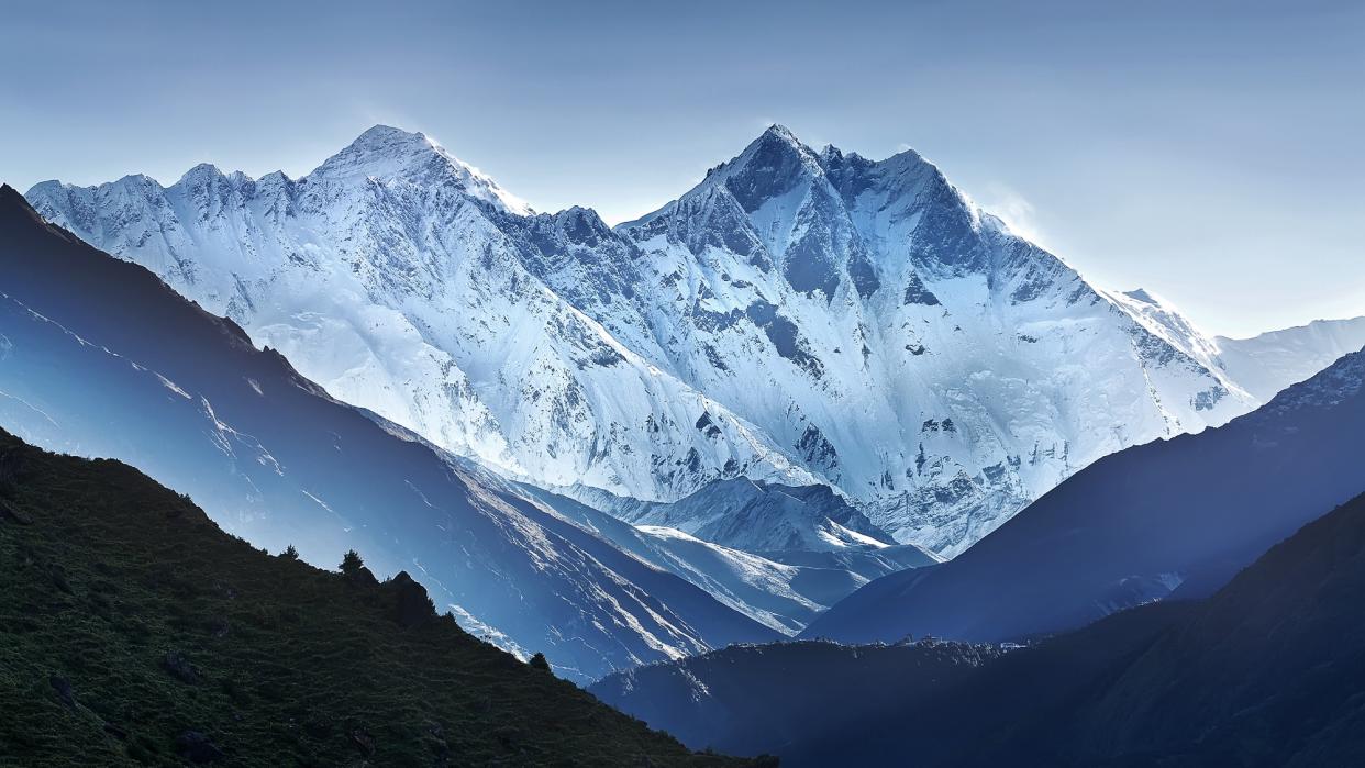  Himalaya mountain range. 