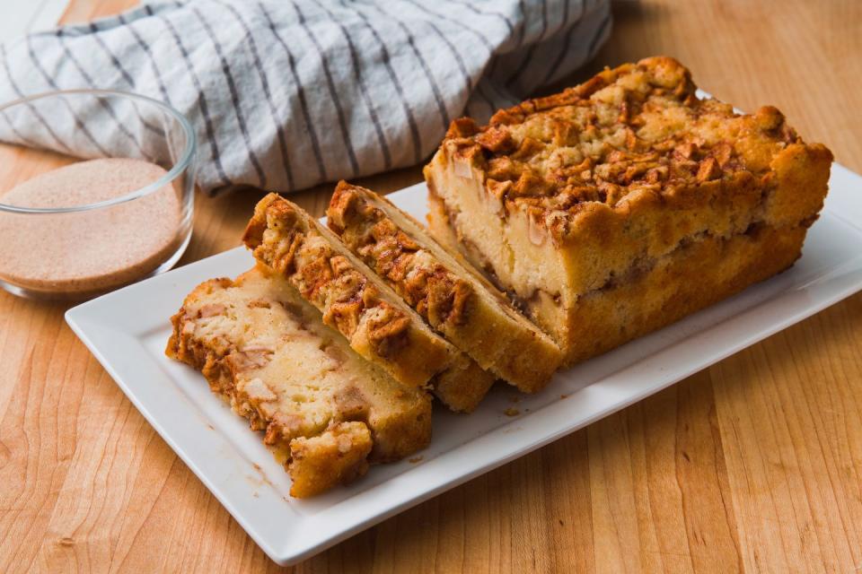 Apple Cinnamon Bread