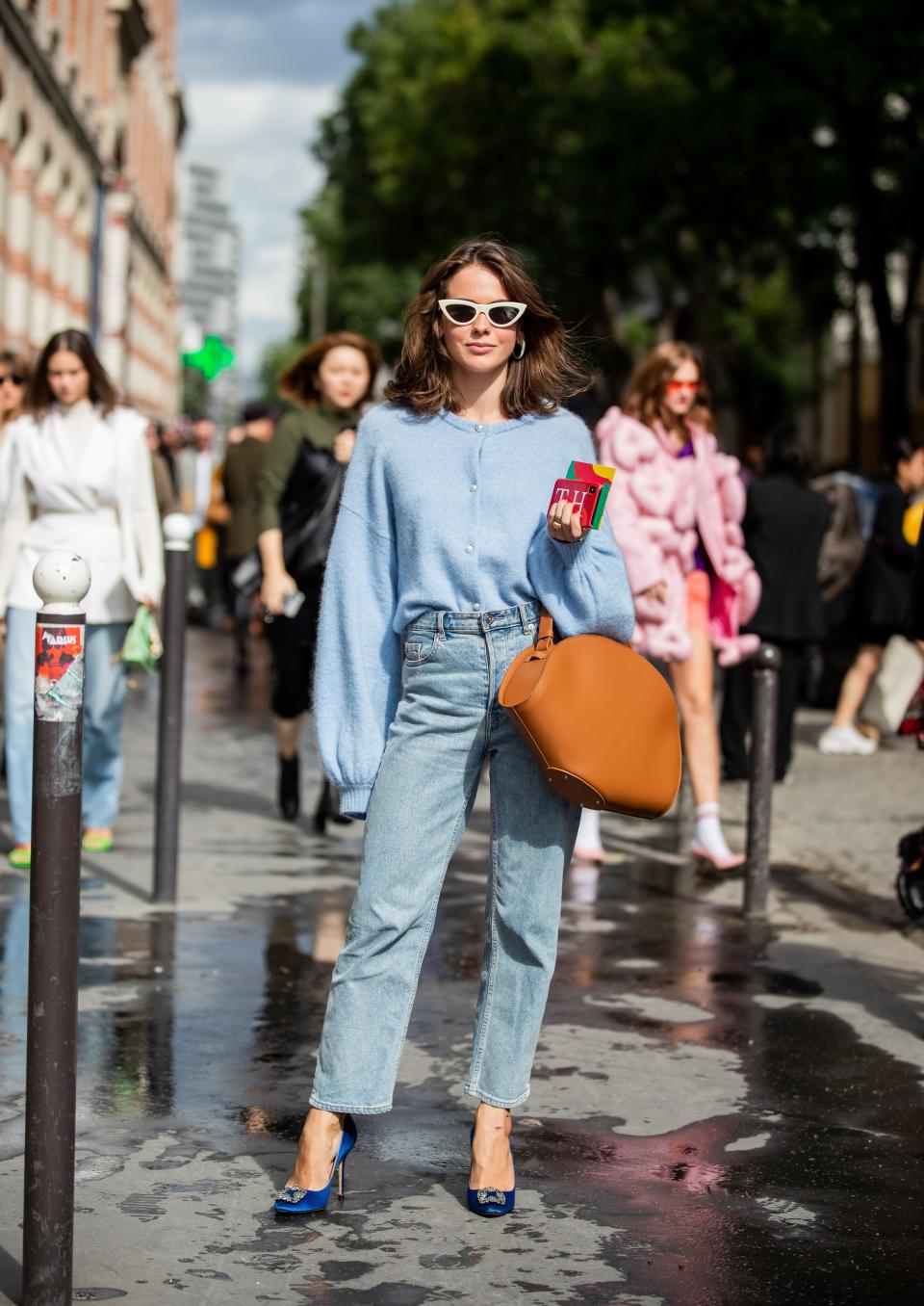 <h1 class="title">Street Style : Paris Fashion Week - Womenswear Spring Summer 2020 : Day Five</h1><cite class="credit">Christian Vierig</cite>