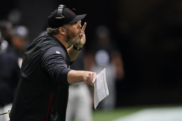 Atlanta Falcons running back Mike Davis (28) works against the Washington  Football Team during the second half of an NFL football game, Sunday, Oct. 3,  2021, in Atlanta. (AP Photo/Brynn Anderson Stock