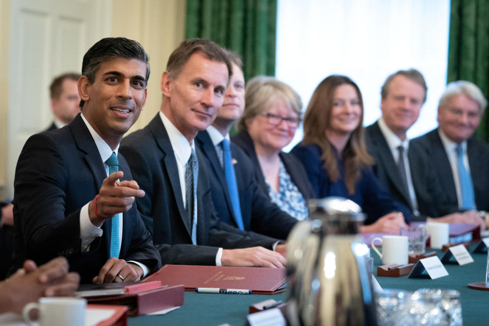 British Prime Minister Rishi Sunak, alongside Chancellor of the Exchequer Jeremy Hunt holds his first Cabinet meeting in Downing street, London, Britain October 26, 2022.  Stefan Rousseau/Pool via REUTERS