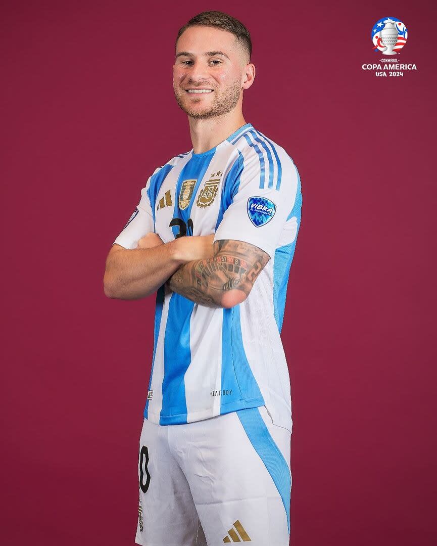 Alexis Mac Allister durante la sesión de fotos de la selección argentina en la previa del debut de la Copa América