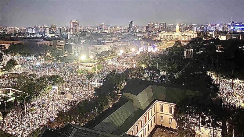 民眾黨選前之夜聲勢驚人，最終柯盈配票數仍墊底。（圖／民眾黨提供）