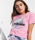 <a href="https://www.asos.fr/ellesse/ellesse-t-shirt-crop-top-effet-decoupe-a-imprime-vintage/prd/14528250?clr=rose&colourWayId=16623297&SearchQuery=tee%20shirt%20vintage" rel="nofollow noopener" target="_blank" data-ylk="slk:Acheter;elm:context_link;itc:0;sec:content-canvas" class="link ">Acheter</a><br><a href="https://www.elle.fr/Mode/Dossiers-mode/5-tendances-a-shopper-tout-de-suite-sur-Asos#xtor=AL-541" rel="nofollow noopener" target="_blank" data-ylk="slk:Voir la suite des photos sur ELLE.fr;elm:context_link;itc:0;sec:content-canvas" class="link ">Voir la suite des photos sur ELLE.fr</a>