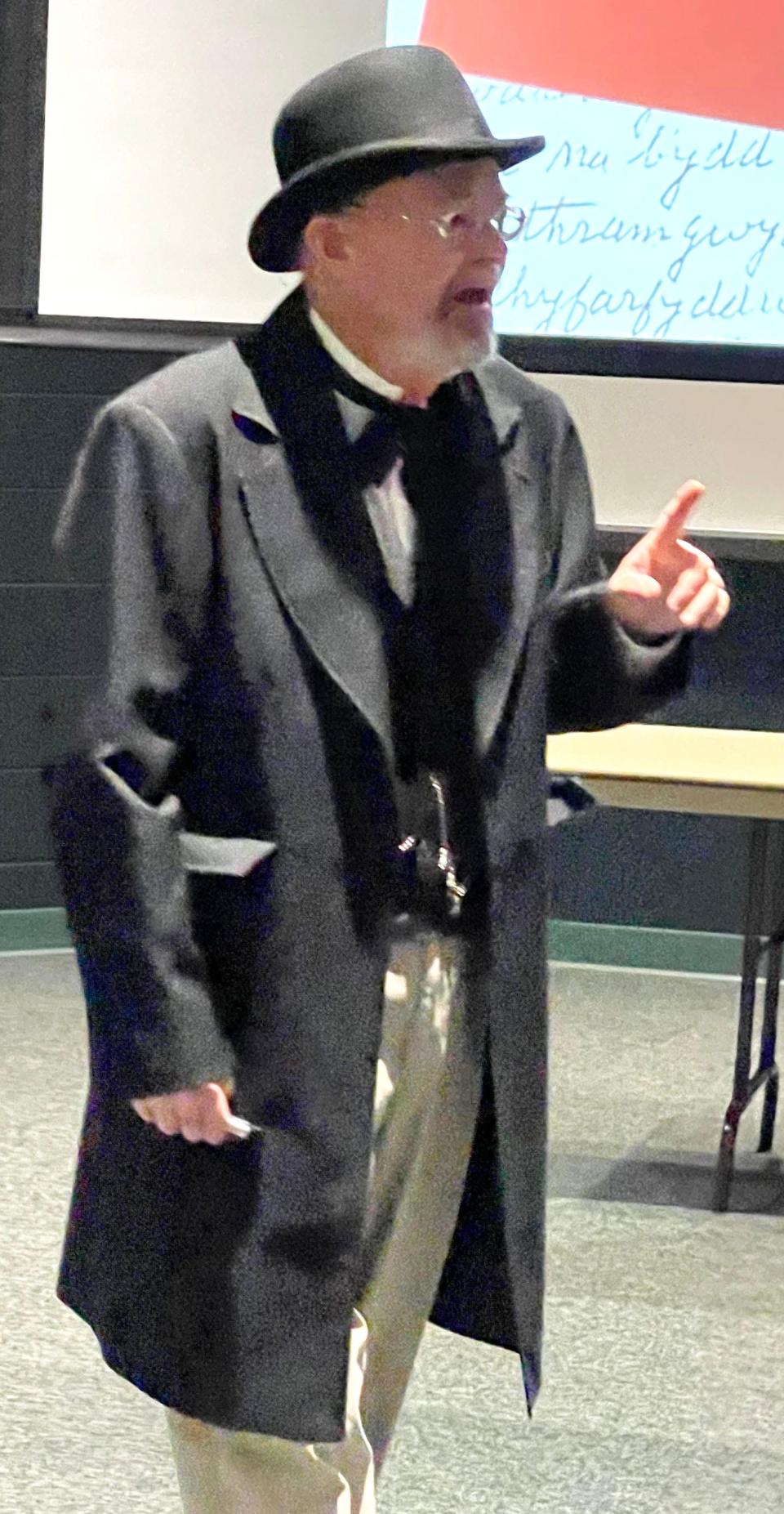 Barry Thacker delivers a lecture on “Bringing Coal Creek History to Life” at the Oak Ridge Branch Campus of Roane State Community College.