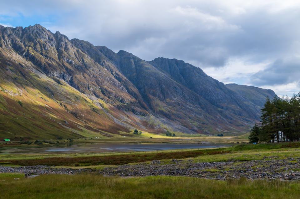 Tres excursionistas fueron encontrados muertos tras desaparecer en Aonach Eagach Ridge (Getty/iStockphoto)