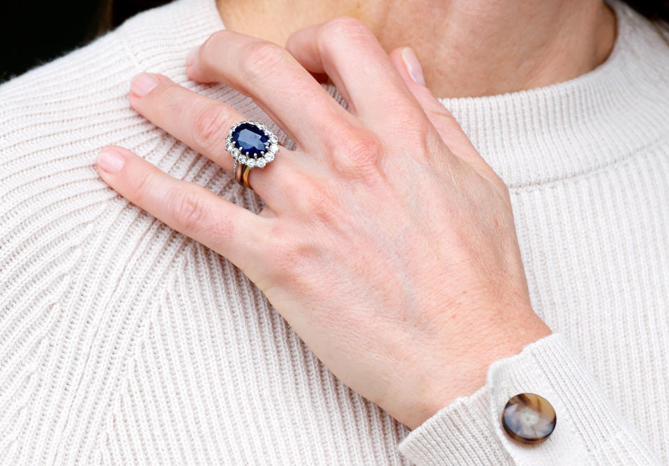 NOTTINGHAM, UNITED KINGDOM - OCTOBER 11: (EMBARGOED FOR PUBLICATION IN UK NEWSPAPERS UNTIL 24 HOURS AFTER CREATE DATE AND TIME) Catherine, Princess of Wales (engagement ring detail) visits Nottingham Trent University, to hear how they and the University of Nottingham are ensuring their students have the right mental health support around them as they begin the new university year, on October 11, 2023 in Nottingham, England. The Prince and Princess of Wales are carrying out engagements across the UK to mark World Mental Health Day and to highlight the importance of mental wellbeing, particularly in young people. (Photo by Max Mumby/Indigo/Getty Images)