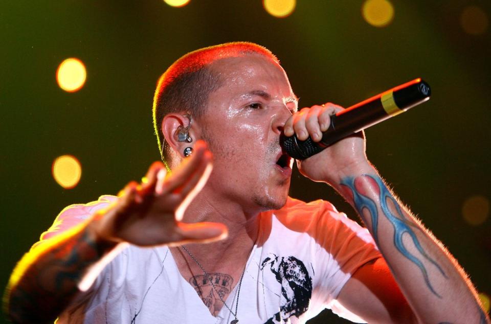 Chester Bennington performing in Japan, 2007 (Getty Images)