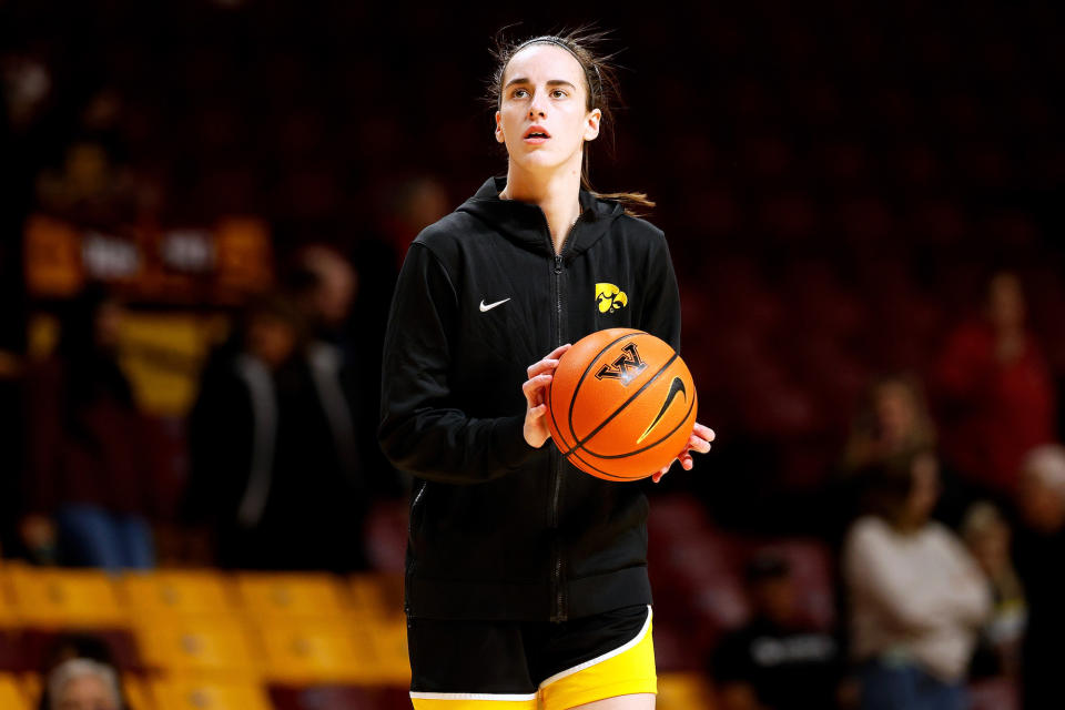 Iowa Hawkeyes Phenom and College Basketball Legend Caitlin Clark ...