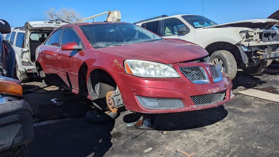 2010 pontiac g6 in colorado junkyard