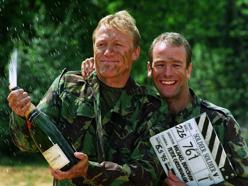 JEROME FLYNN AND ROBSON GREEN, ON RIGHT, CELEBRATING THEIR NO 1 HIT RECORD, UNCHAINED MELODY, TAKEN FROM THE ITV PROGRAMME SOLDIER SOLDIER.   (Photo by Tim Ockenden - PA Images/PA Images via Getty Images)