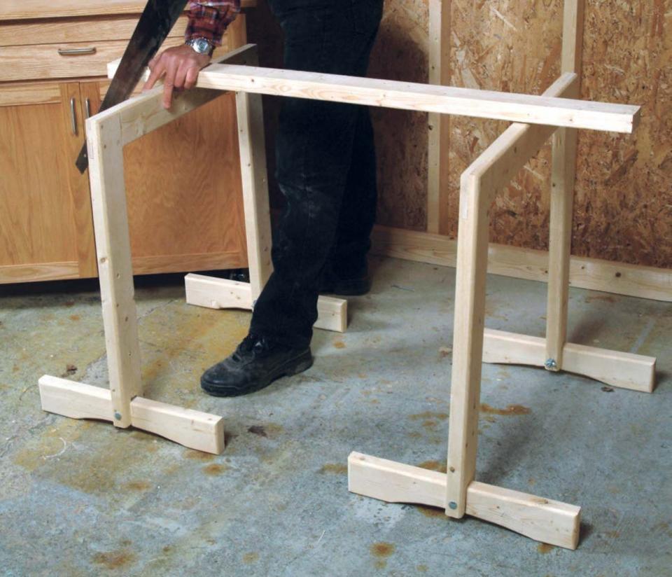 basic sawhorse plans made of 2 x 4s