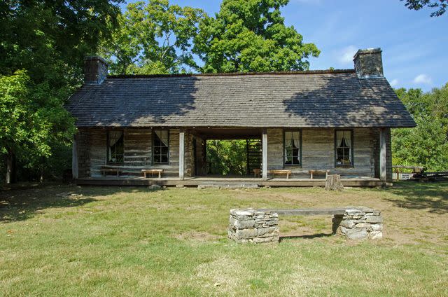 Photo credit John Dreyer/Getty Images A two-room dogtrot cabin on the Belle Meade Plantation outside of Nashville.