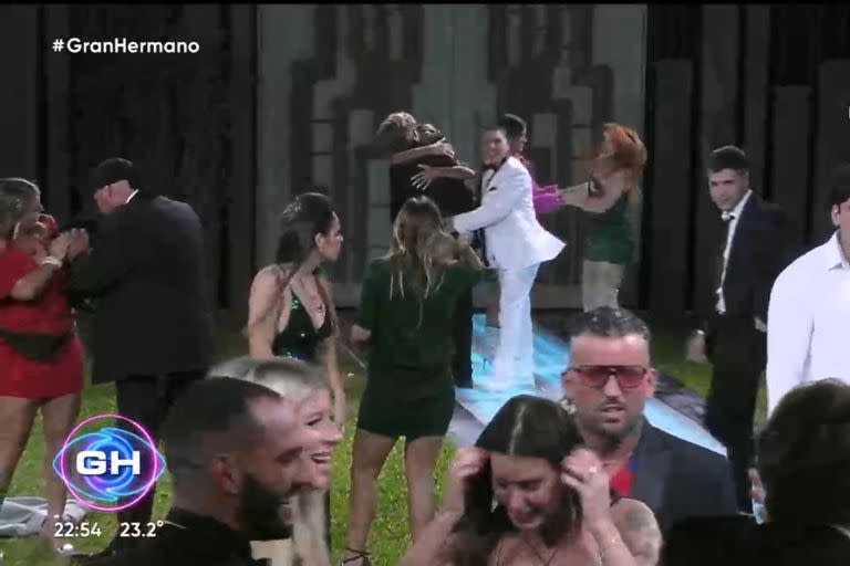 El viernes por la noche se realizó la boda falsa en GH (Captura video)